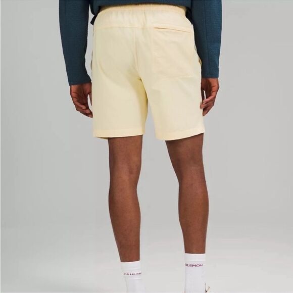 Lululemon Bowline 8” Stretch Ripstop Shorts Lemon Chiffon Yellow Size Medium - Picture 2 of 9